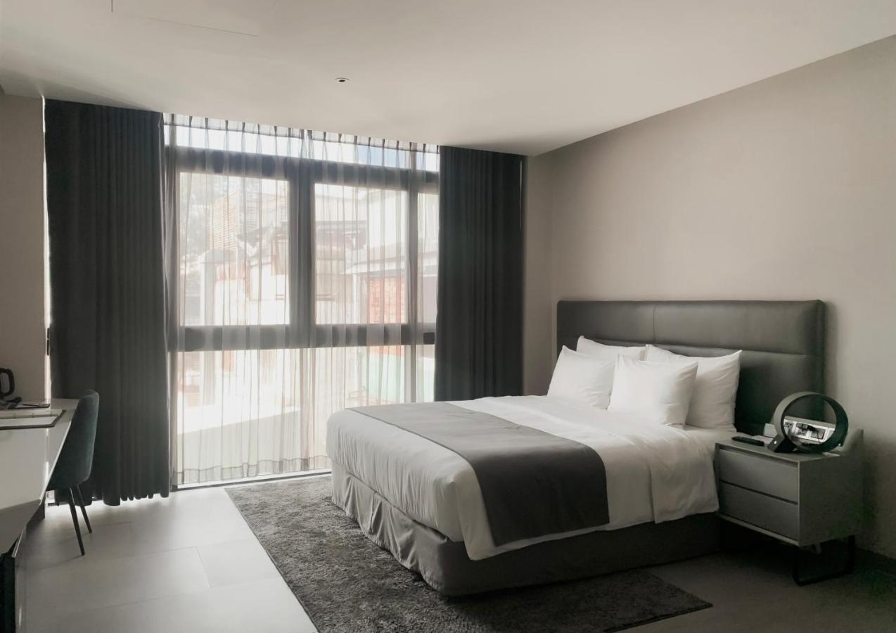 M Hotel Saigon Хошимин Экстерьер фото